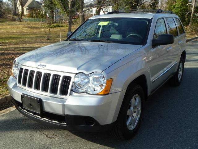 Jeep Grand Cherokee 2010 photo 4