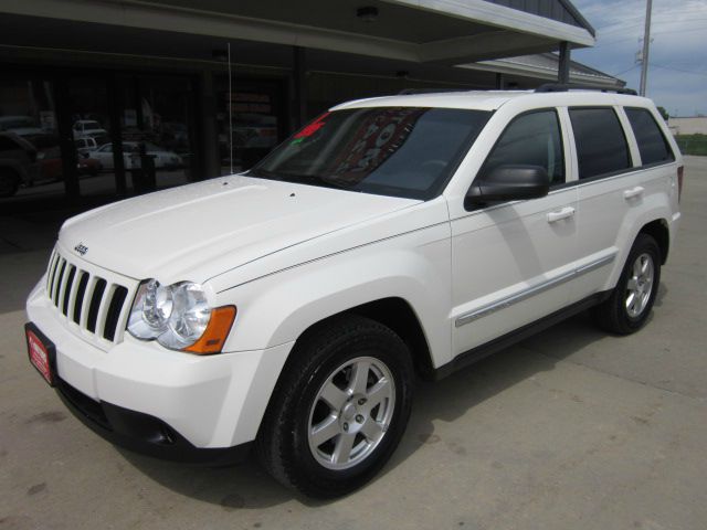 Jeep Grand Cherokee 2010 photo 4