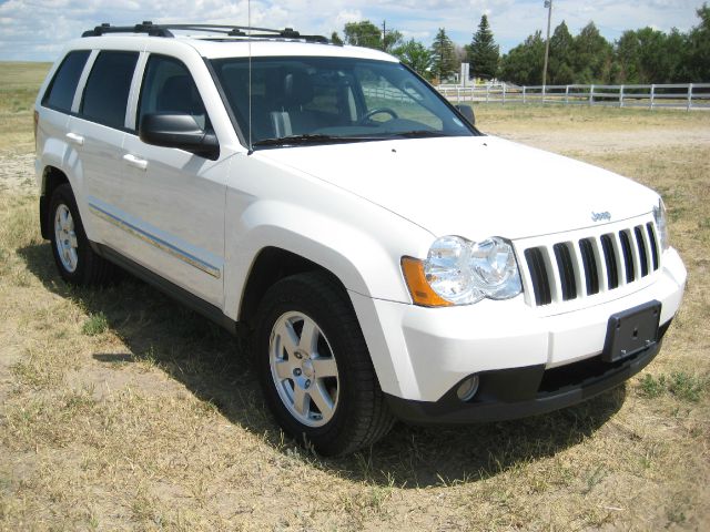 Jeep Grand Cherokee 2010 photo 1