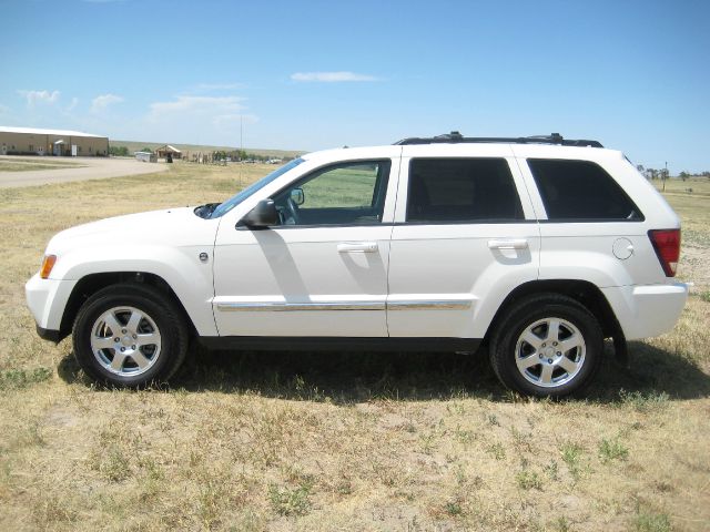 Jeep Grand Cherokee 2010 photo 3