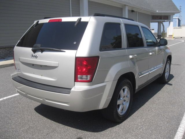 Jeep Grand Cherokee 2010 photo 4