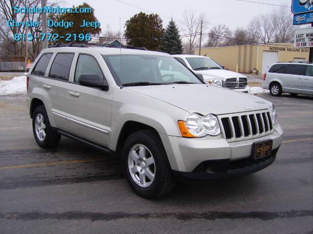 Jeep Grand Cherokee LS Sedan