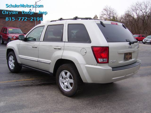 Jeep Grand Cherokee 2010 photo 2