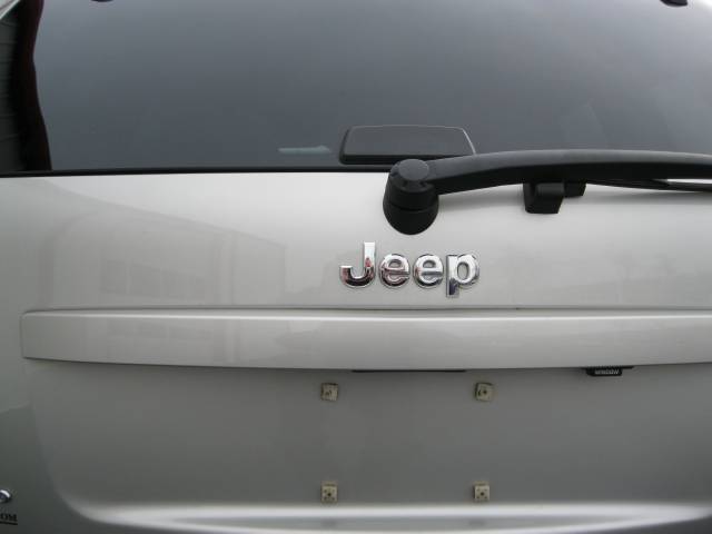 Jeep Grand Cherokee 2010 photo 2