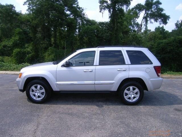 Jeep Grand Cherokee 2010 photo 1