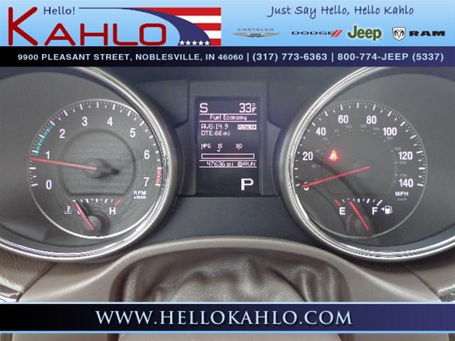 Jeep Grand Cherokee 2011 photo 14