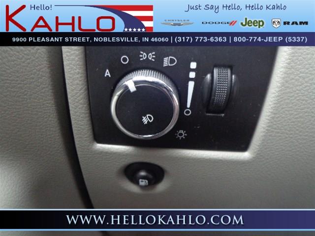 Jeep Grand Cherokee 2011 photo 24