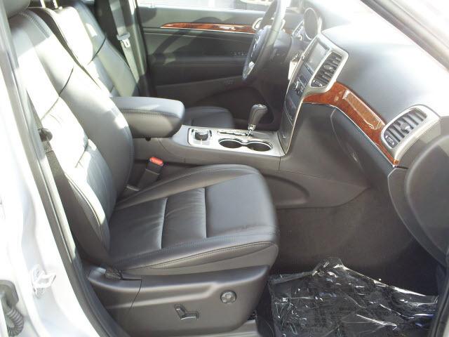 Jeep Grand Cherokee 2011 photo 4