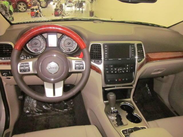 Jeep Grand Cherokee 2011 photo 5