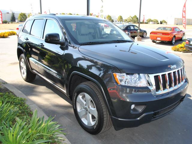 Jeep Grand Cherokee SE CREW CAB 4X4 Sport Utility