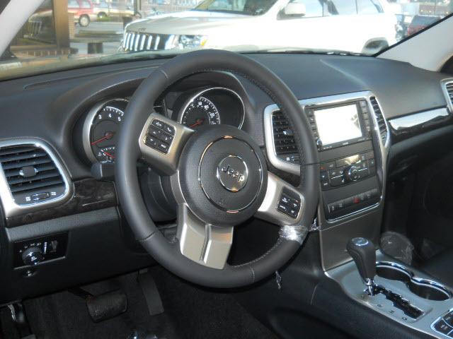 Jeep Grand Cherokee 2011 photo 5