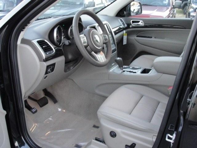 Jeep Grand Cherokee 2011 photo 3