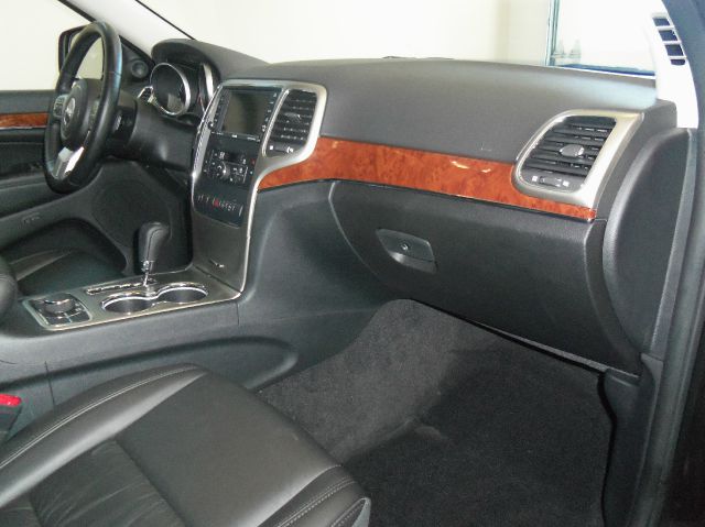 Jeep Grand Cherokee 2011 photo 6