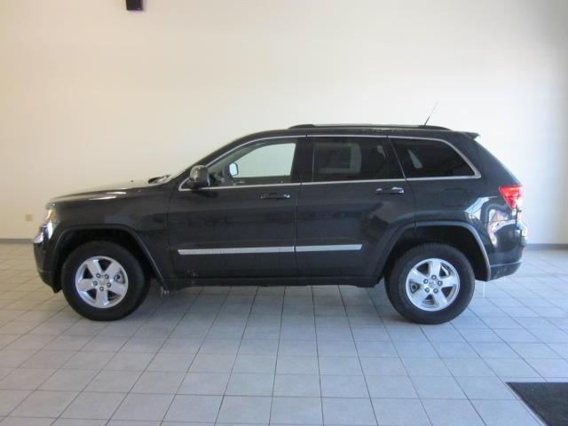 Jeep Grand Cherokee 2011 photo 1