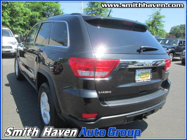 Jeep Grand Cherokee LX Sunroof SUV