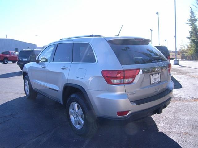 Jeep Grand Cherokee 2011 photo 3