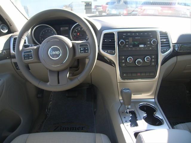 Jeep Grand Cherokee 2011 photo 5