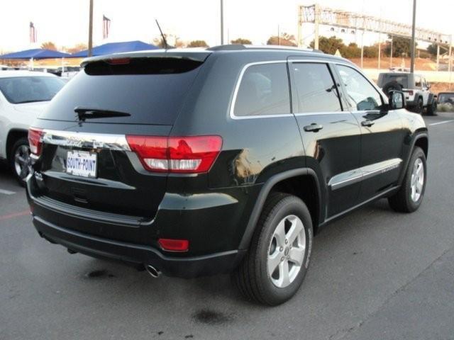 Jeep Grand Cherokee 2011 photo 1