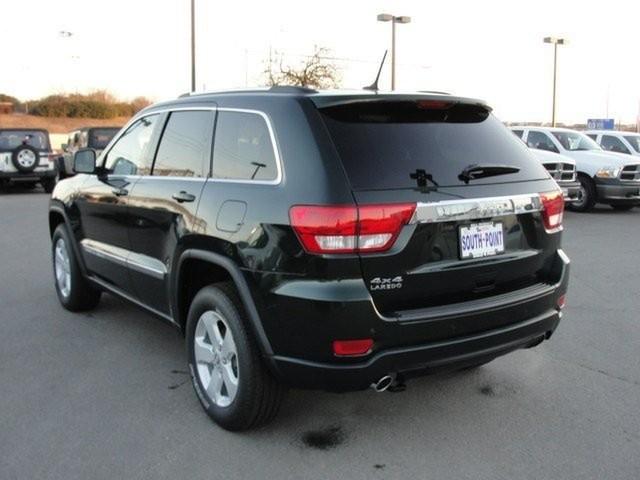 Jeep Grand Cherokee 2011 photo 2