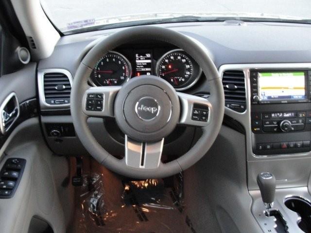 Jeep Grand Cherokee 2011 photo 5