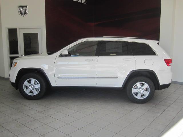 Jeep Grand Cherokee 2011 photo 1