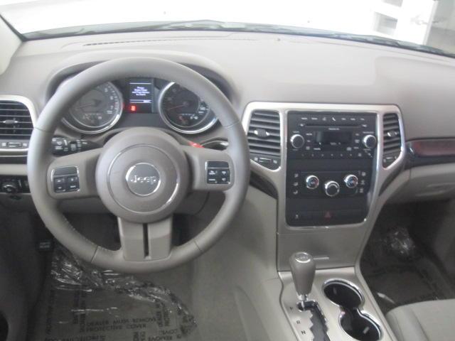 Jeep Grand Cherokee 2011 photo 5