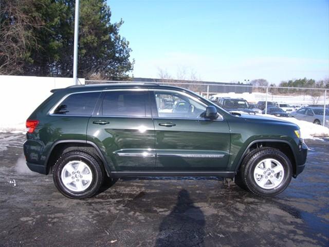 Jeep Grand Cherokee 2011 photo 2