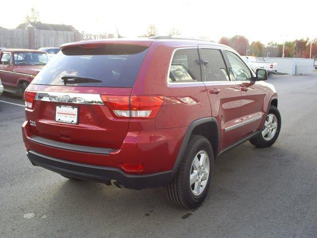 Jeep Grand Cherokee 2011 photo 2