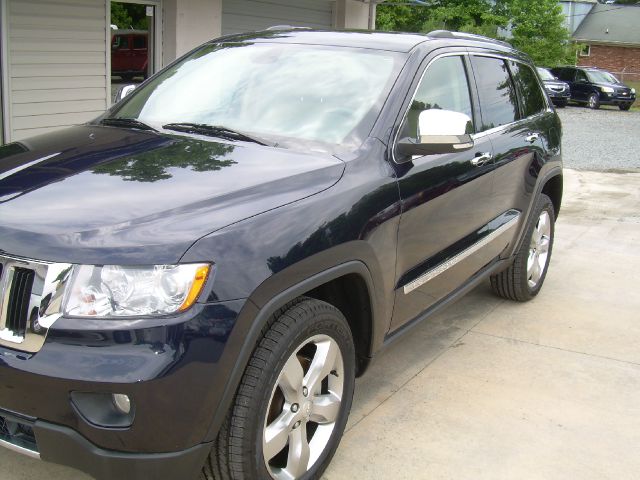 Jeep Grand Cherokee 2011 photo 24