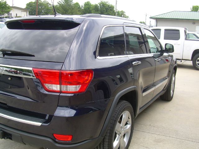 Jeep Grand Cherokee 2011 photo 31