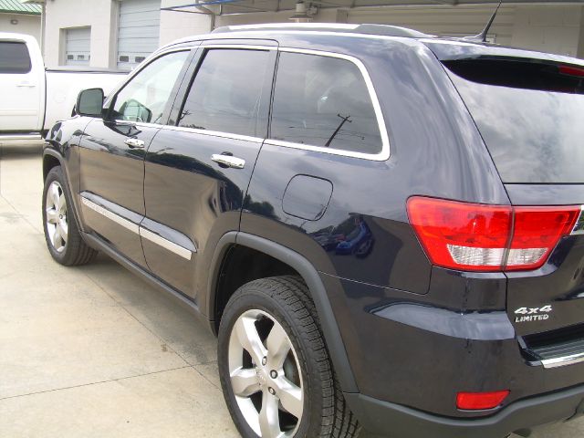 Jeep Grand Cherokee 2011 photo 4