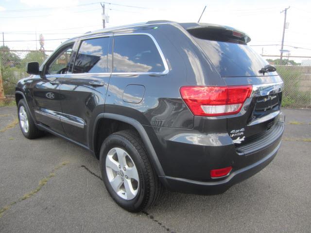 Jeep Grand Cherokee 2011 photo 2