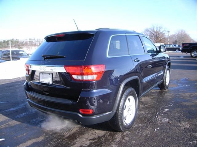 Jeep Grand Cherokee 2011 photo 3