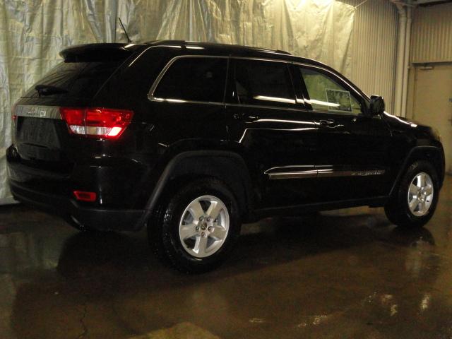 Jeep Grand Cherokee 2011 photo 2