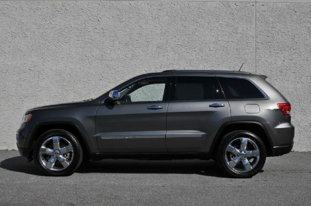 Jeep Grand Cherokee 2011 photo 2