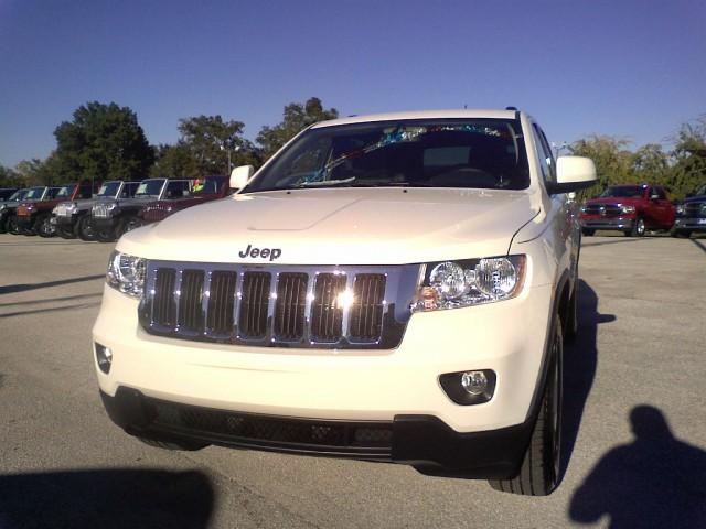 Jeep Grand Cherokee 2011 photo 1