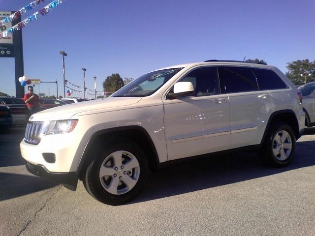 Jeep Grand Cherokee 2011 photo 2