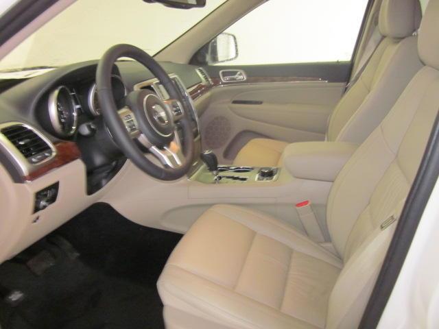 Jeep Grand Cherokee 2011 photo 3