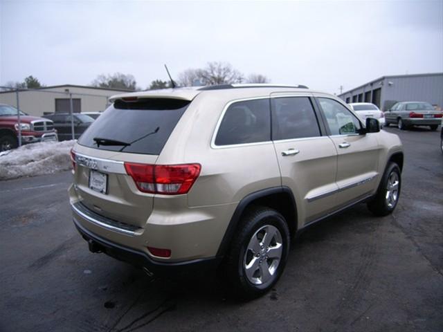 Jeep Grand Cherokee 2011 photo 3