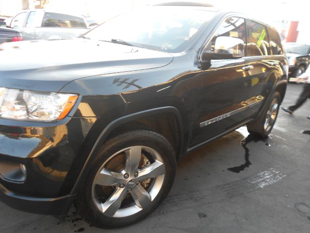 Jeep Grand Cherokee 2011 photo 2