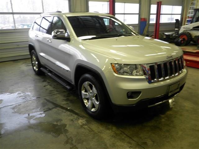 Jeep Grand Cherokee 2011 photo 2