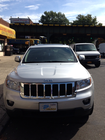 Jeep Grand Cherokee 2011 photo 3