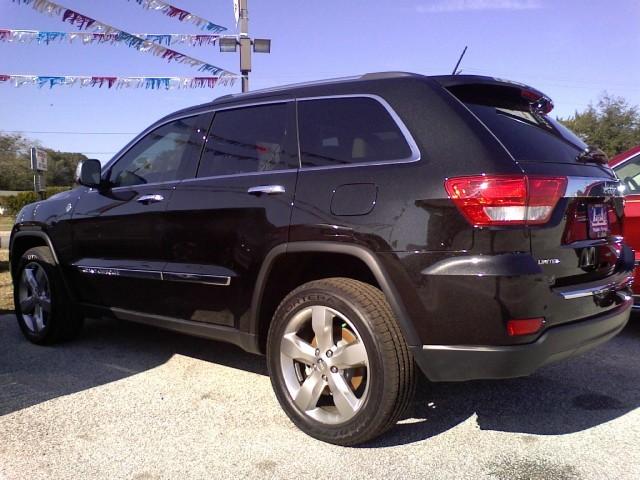 Jeep Grand Cherokee 2011 photo 1