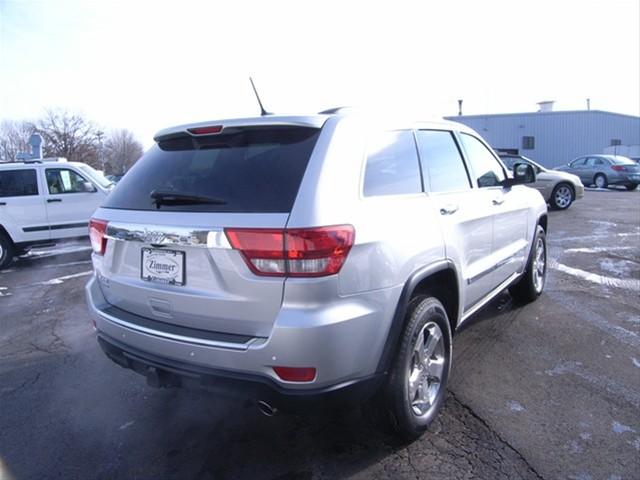 Jeep Grand Cherokee 2011 photo 3