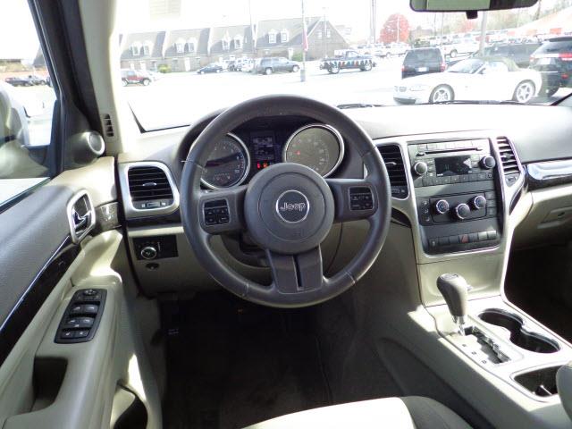 Jeep Grand Cherokee 2011 photo 2