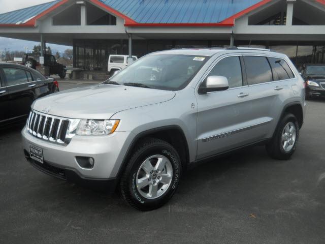 Jeep Grand Cherokee 2011 photo 3