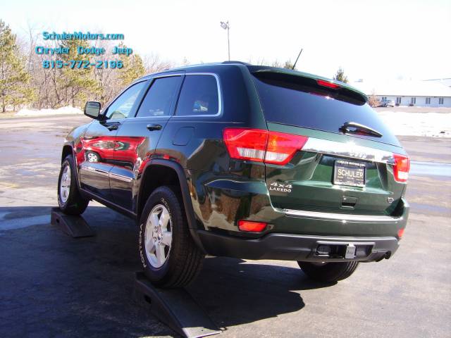 Jeep Grand Cherokee 2011 photo 3