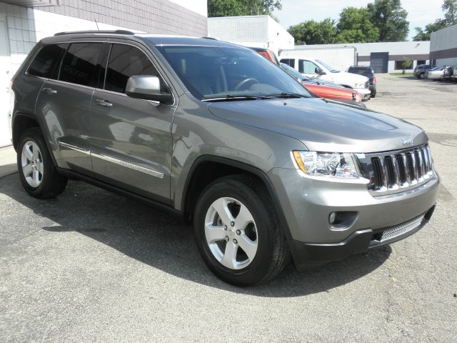 Jeep Grand Cherokee 2011 photo 1