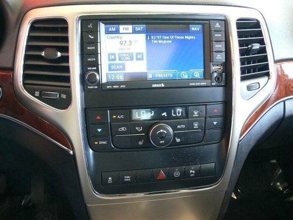 Jeep Grand Cherokee 2011 photo 1