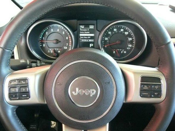 Jeep Grand Cherokee 2011 photo 23